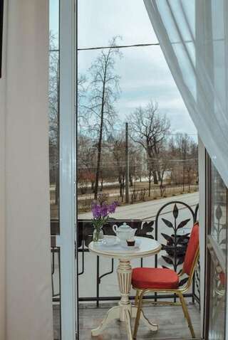 Апартаменты Гранд на Татарском Санкт-Петербург Люкс с кроватью размера «king-size» и балконом-5
